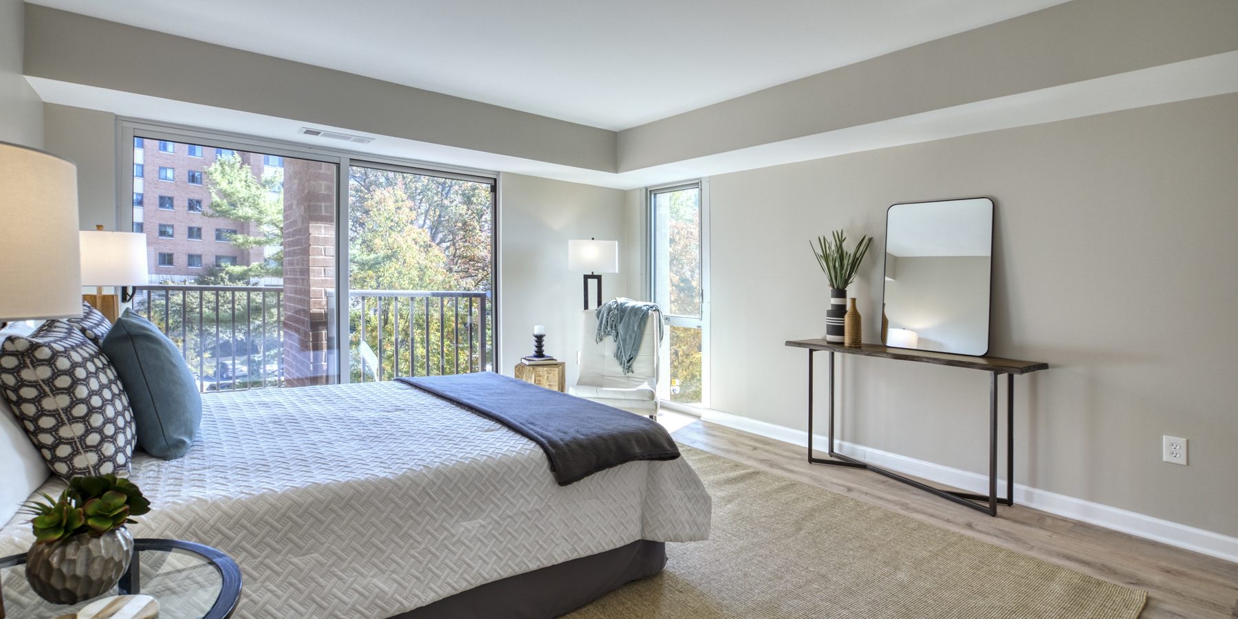 18__1300 Army Navy Dr_GS_AS